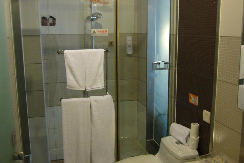 Hotel Motel168 West Yan An Road 2*